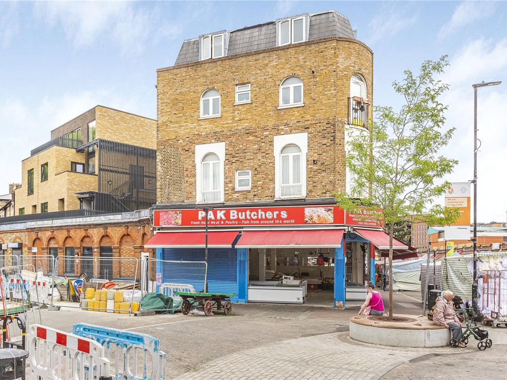 1 bed flat for sale in Ridley Road, London E8, £280,000