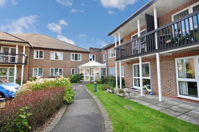 1 bed flat for sale in St Marys Mews, Ferndown BH22, £130,000
