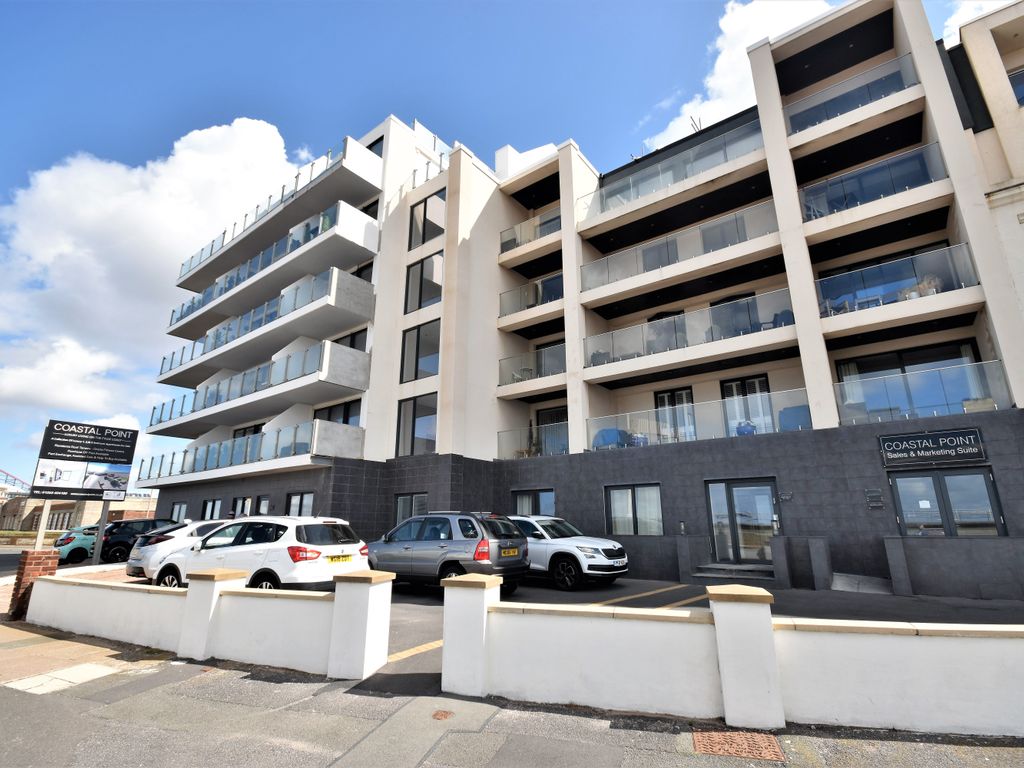 1 bed flat for sale in New South Promenade, Blackpool FY4, £185,000