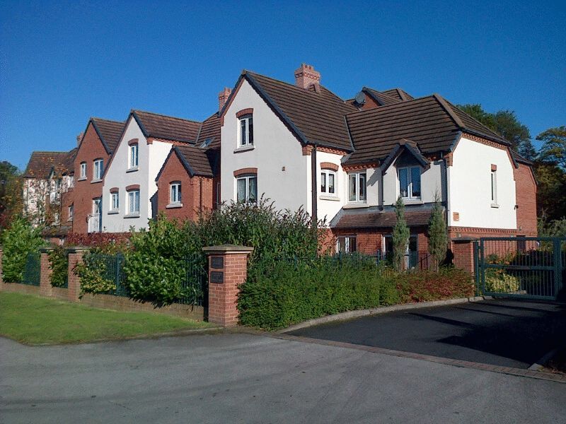 2 bed flat for sale in Orchard Court, Solihull B91, £80,000
