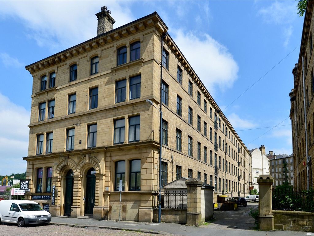 2 bed flat for sale in Mill Street, Bradford, West Yorkshire BD1, £59,995
