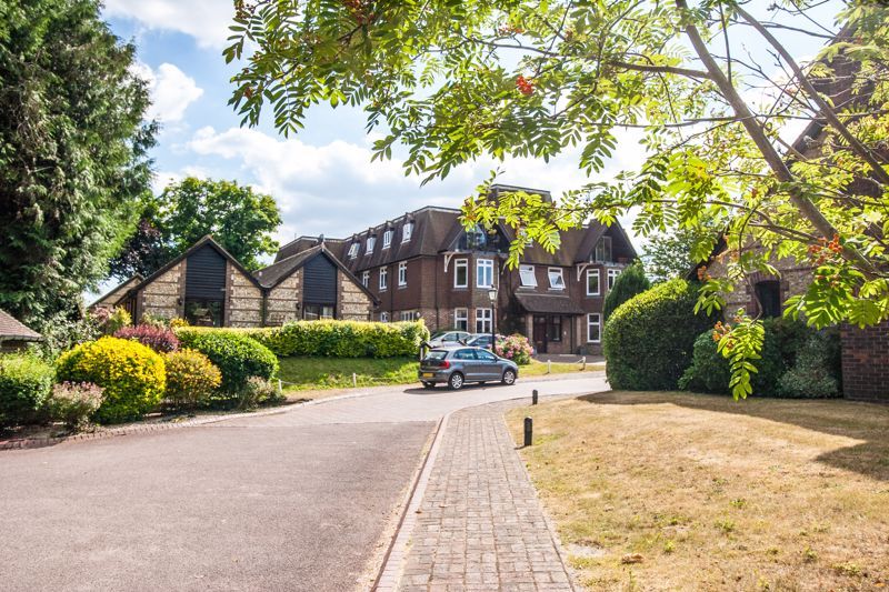 2 bed flat for sale in Springhills, Henfield BN5, £254,000
