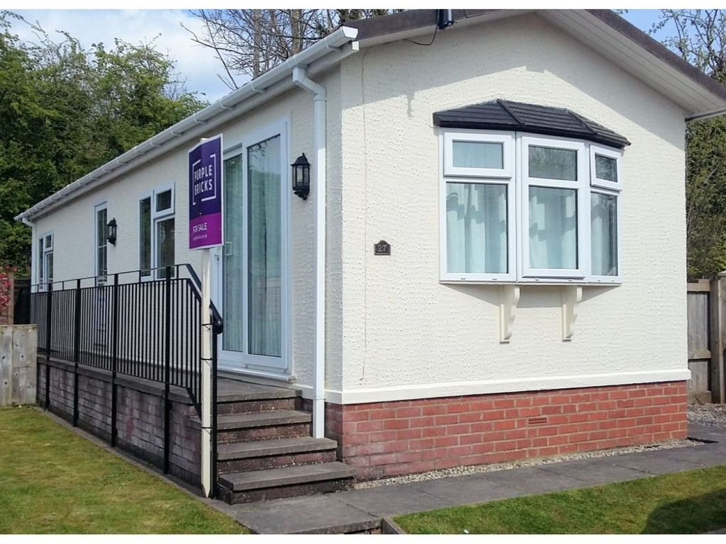 2 bed mobile/park home for sale in Warrington Road, Northwich CW8, £55,000