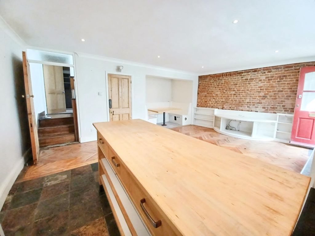 2 bed town house for sale in Upper St. Giles Street, Norwich NR2, £300,000