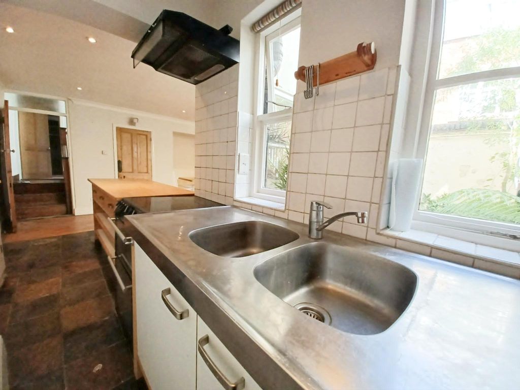 2 bed town house for sale in Upper St. Giles Street, Norwich NR2, £300,000