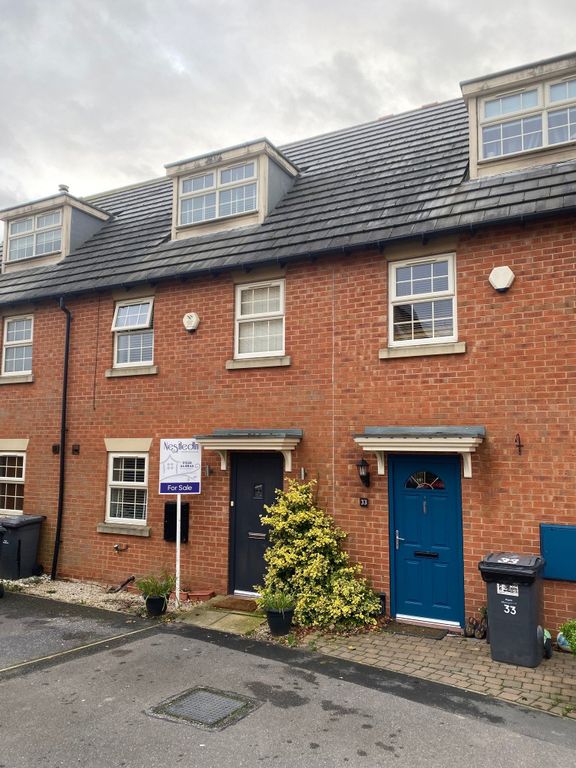 3 bed town house for sale in Monument Drive, Brierley, Barnsley S72, £230,000