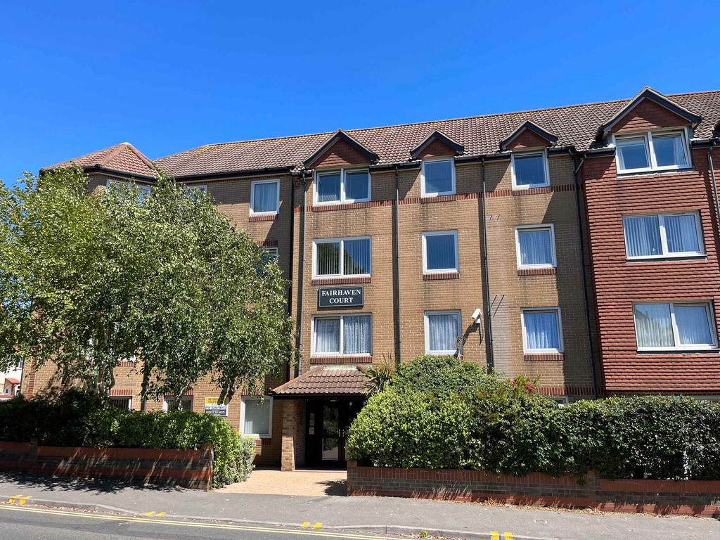 1 bed flat for sale in Sea Road, Boscombe, Bournemouth BH5, £104,950