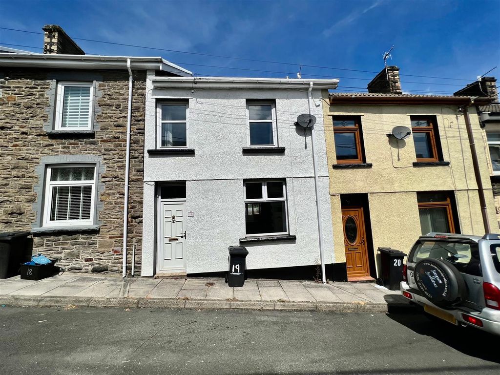 3 bed terraced house for sale in Fell Street, Treharris CF46, £80,000