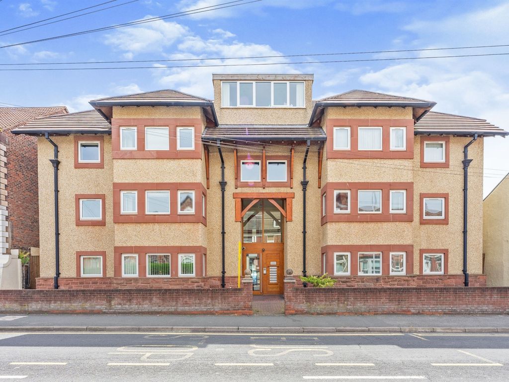 2 bed flat for sale in Manor Road, Wallasey CH45, £110,000