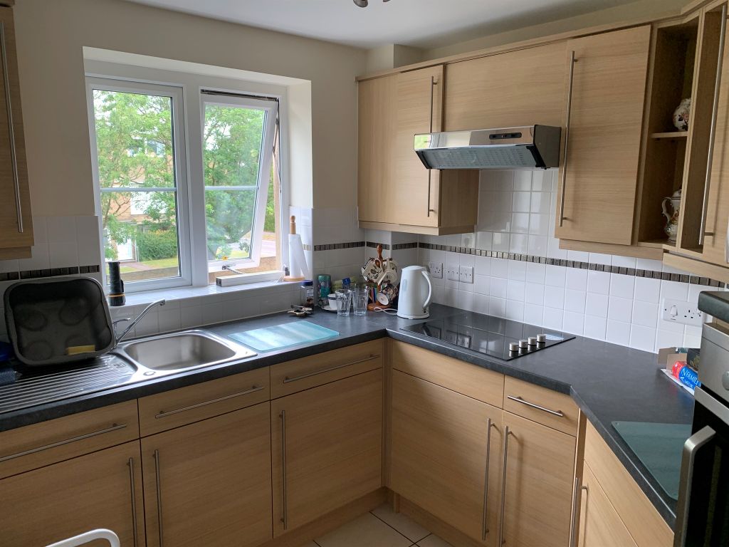 1 bed flat for sale in Goodes Court, Royston SG8, £95,000