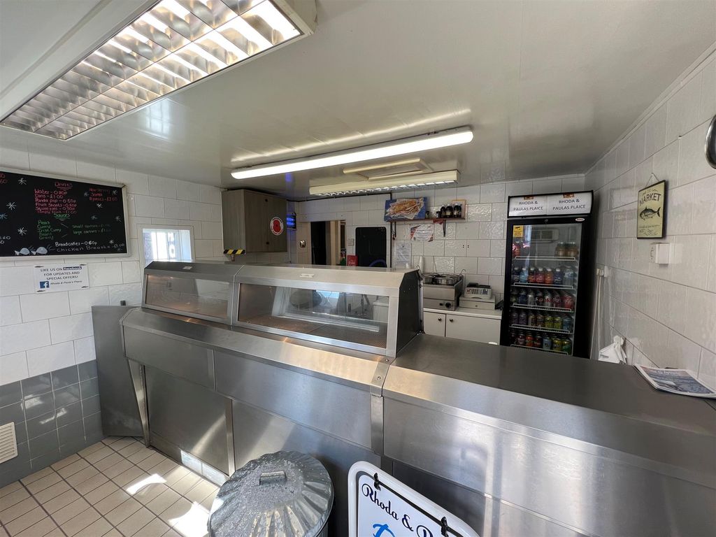Restaurant/cafe for sale in Fish & Chips WF9, South Kirkby, West Yorkshire, £4,950