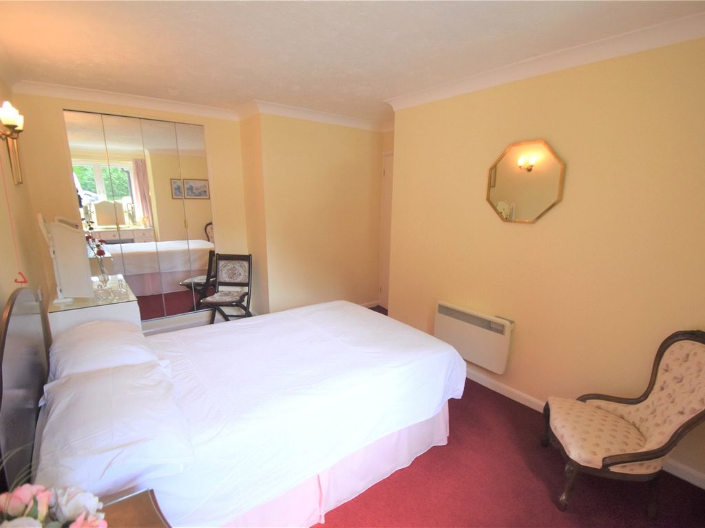 1 bed flat for sale in Chesham Road, Amersham, Bucks HP6, £195,000