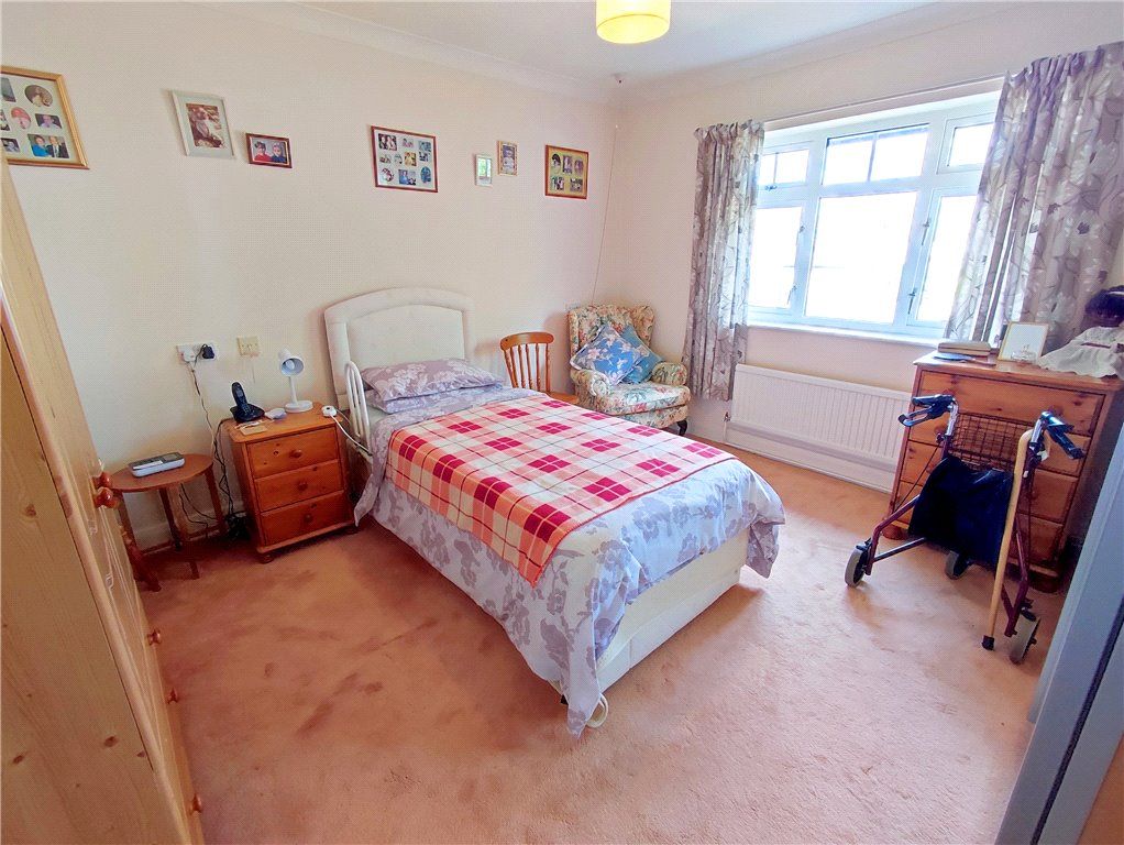 2 bed maisonette for sale in Cyncoed Avenue, Cyncoed, Cardiff CF23, £150,000