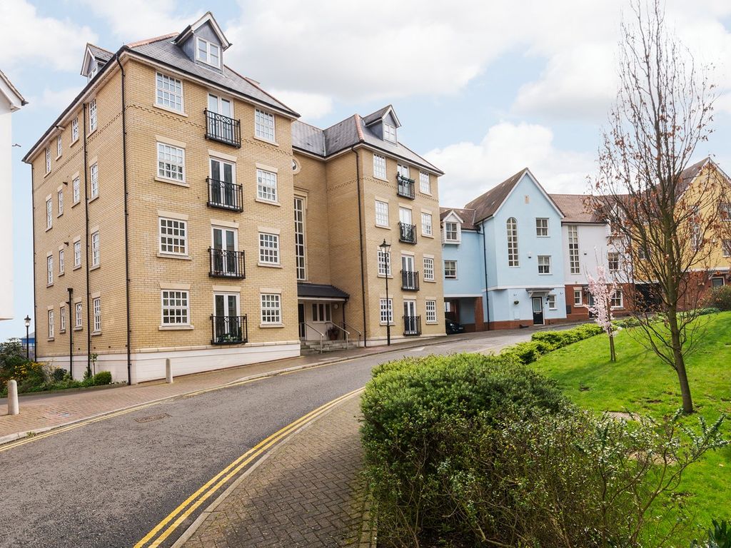2 bed flat for sale in St. Marys Fields, Colchester CO3, £205,000