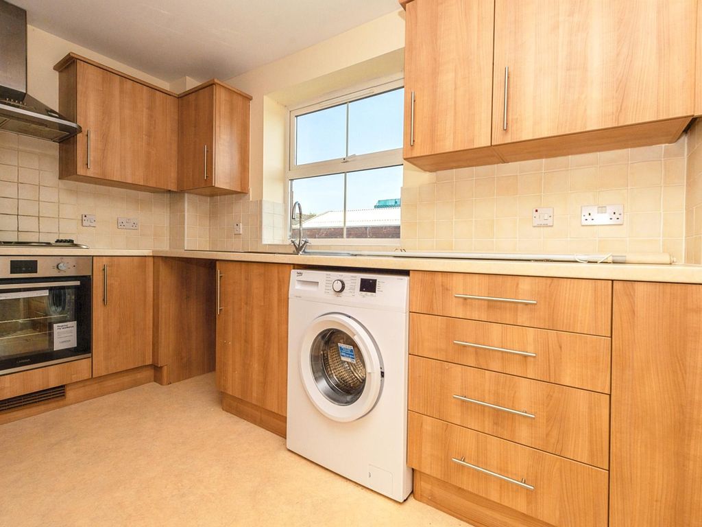 1 bed flat for sale in The Academy, Holly Street, Luton, Bedfordshire LU1, £145,000