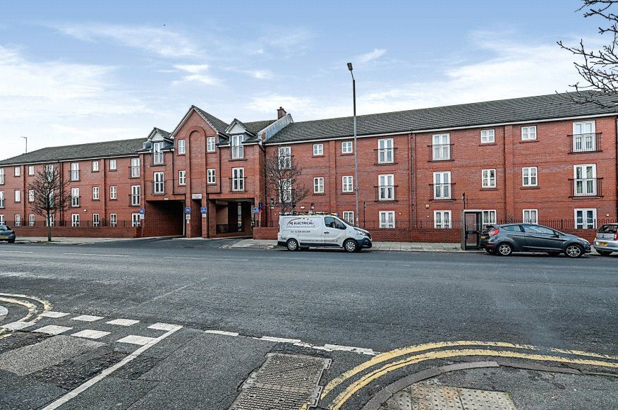 2 bed flat for sale in Bridge Road, Crosby, Liverpool L23, £115,000