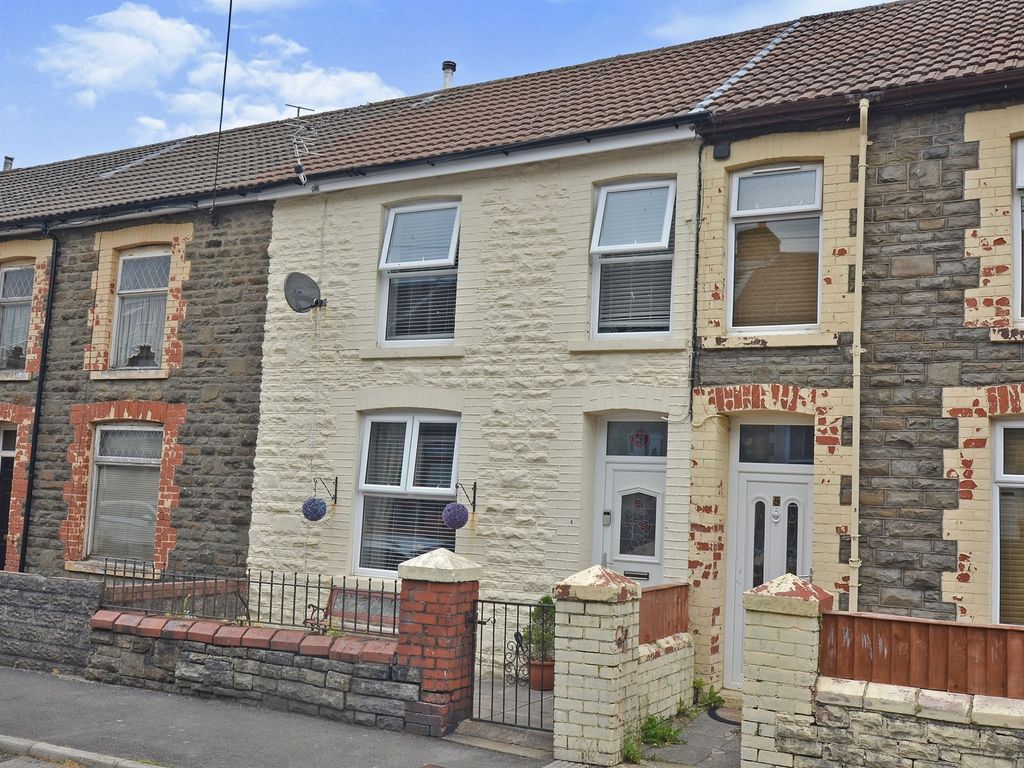 3 bed terraced house for sale in Thomas Street, Penygraig, Tonypandy CF40, £135,000