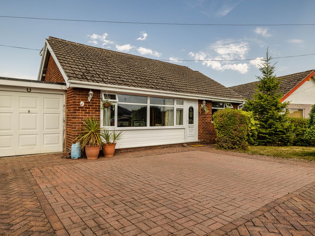 4 bed detached bungalow for sale in Silverdale Avenue, Buckley CH7, £300,000