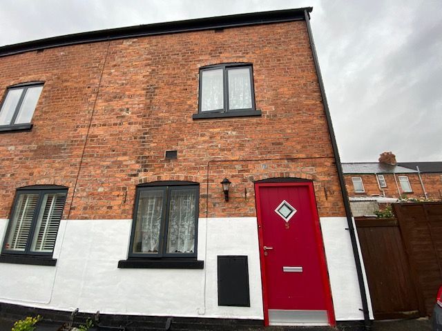 3 bed town house for sale in Charles Court, Derrington Avenue, Crewe CW2, £130,000
