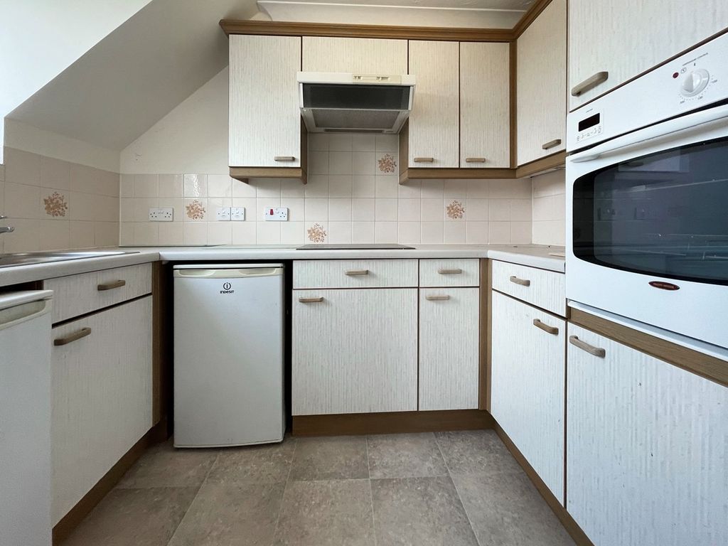 1 bed property for sale in Chesham Road, Amersham HP6, £160,000