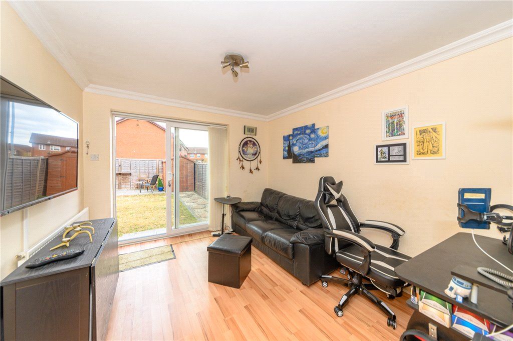 1 bed maisonette for sale in Willow Tree Glade, Calcot, Reading RG31, £190,000