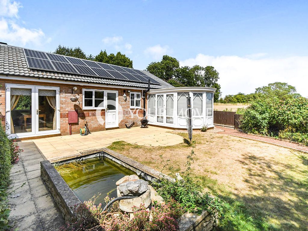 3 bed bungalow for sale in Midholm, Cherry Willingham, Lincoln LN3, £293,000