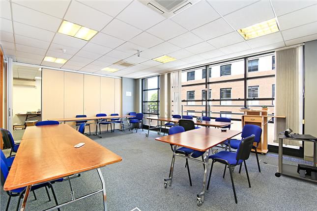 Office for sale in Office - Suite 20, Beaufort Court, Admirals Way, London E14, £375,000