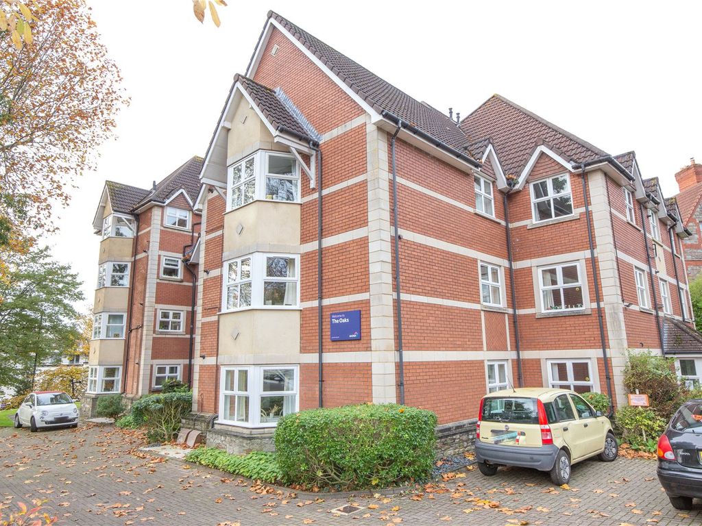 2 bed flat for sale in Brynland Avenue, Bristol BS7, £165,000