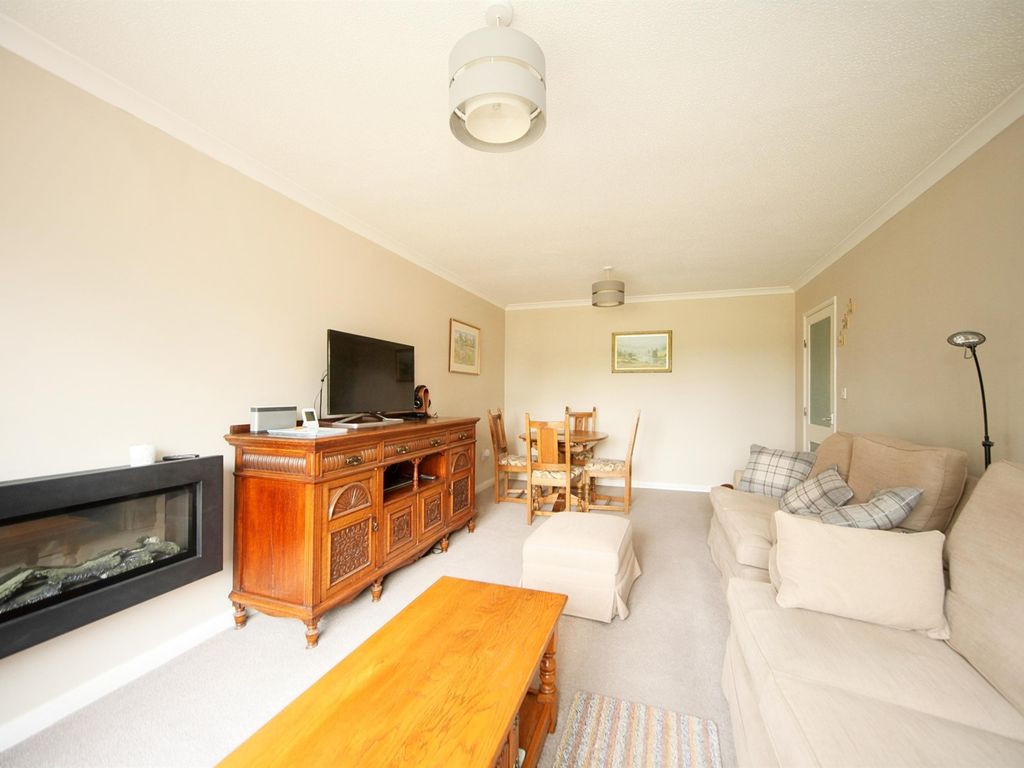 3 bed flat for sale in French Weir Close, Taunton TA1, £275,000