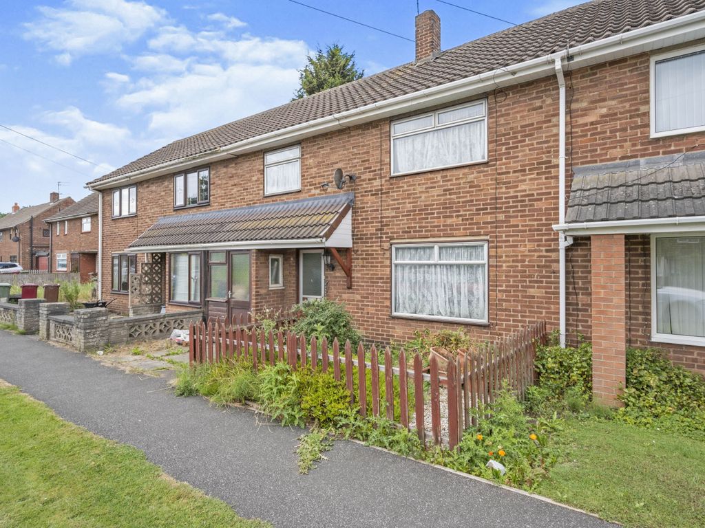 2 bed terraced house for sale in Chesswick Crescent, Scunthorpe DN17, £100,000