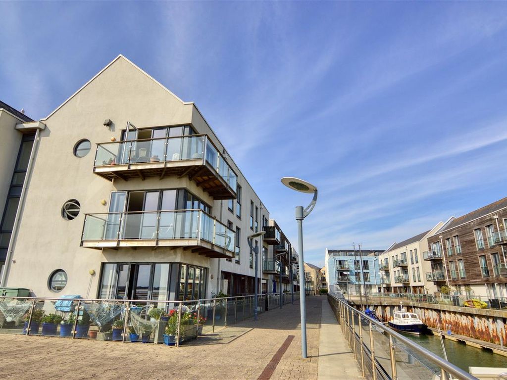 3 bed flat for sale in The Colne, Waterside Marina, Brightlingsea CO7, £255,000