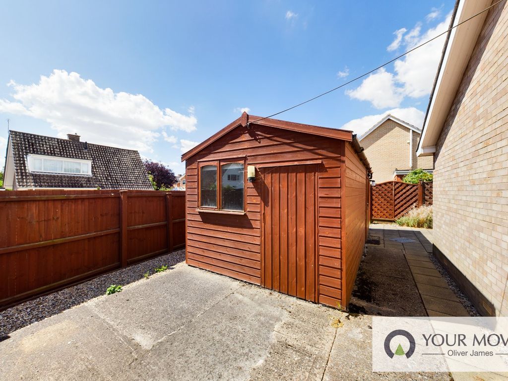 2 bed bungalow for sale in Highfield, Eye, Suffolk IP23, £230,000