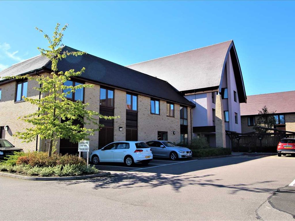 2 bed flat for sale in Ladyslaude Court, Bramley Way, Bedford MK41, £190,000