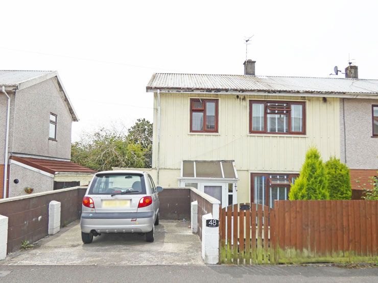 4 bed semi-detached house for sale in Bryncelyn, Nelson, Treharris CF46, £129,950