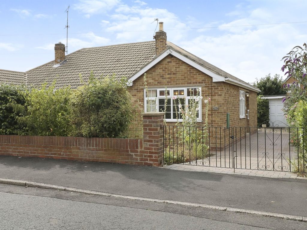 3 bed semi-detached bungalow for sale in Marlowe Road, Barnby Dun, Doncaster DN3, £180,000