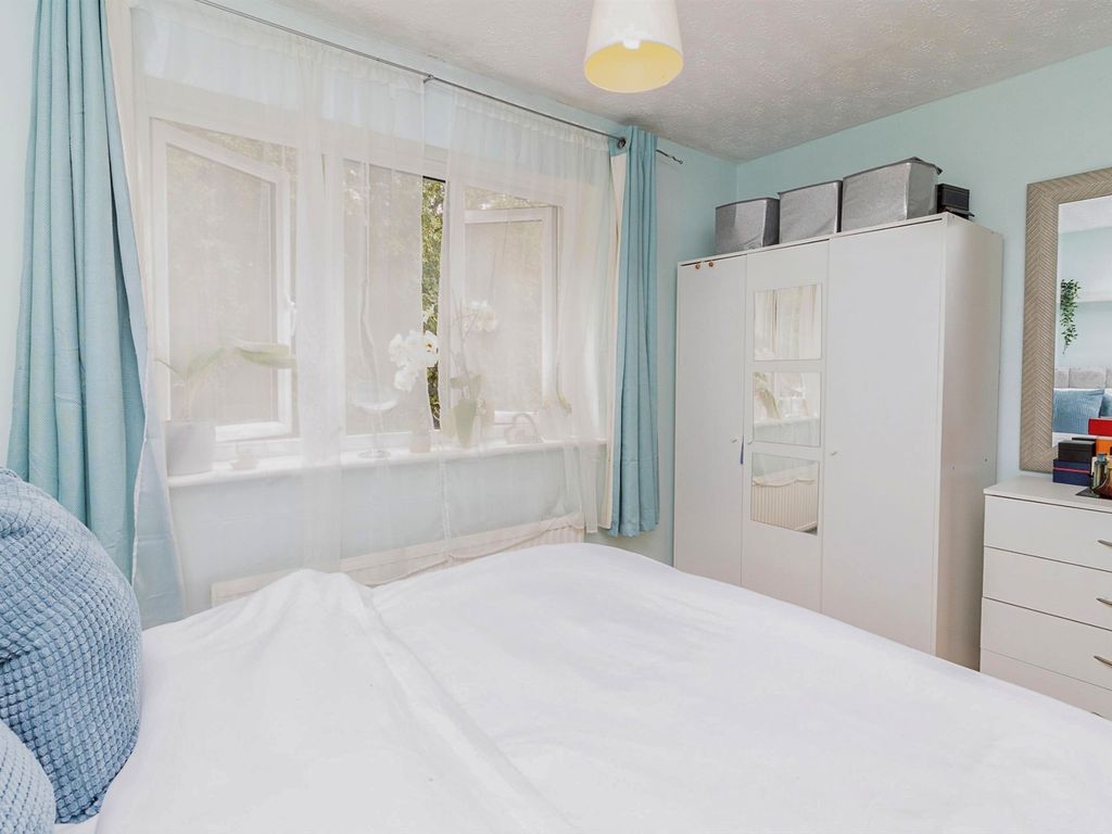 2 bed end terrace house for sale in Hunsdon Close, Stantonbury Fields, Milton Keynes MK14, £240,000