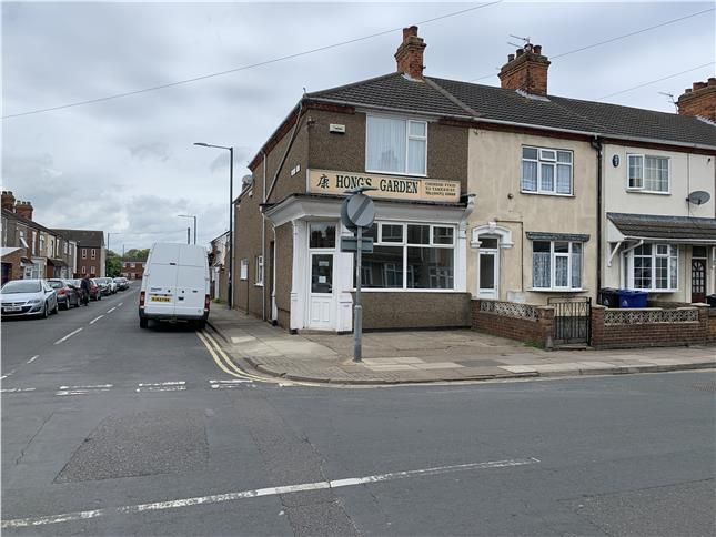 Retail premises for sale in Alexandra Road, Grimsby, North East Lincolnshire DN31, £85,000