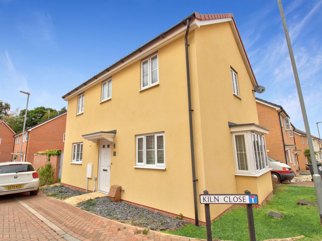 3 bed detached house for sale in Kiln Close, Great Blakenham, Ipswich IP6, £315,000