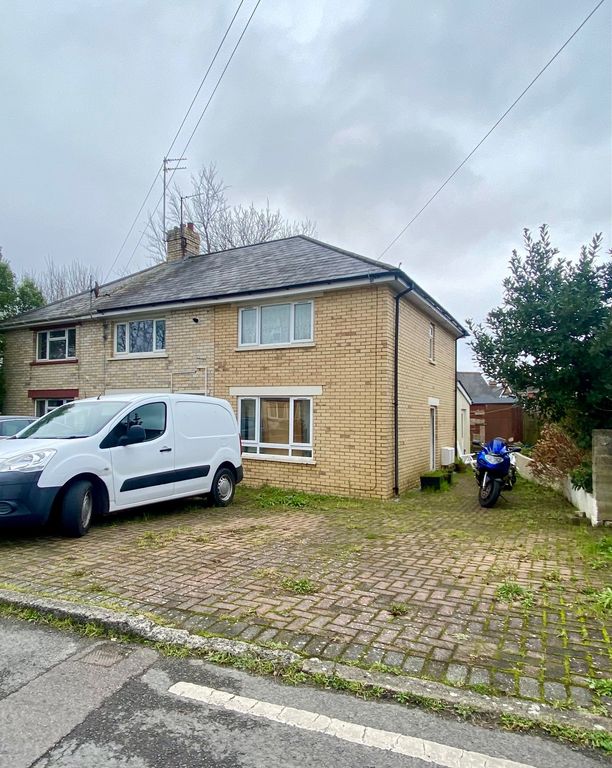 2 bed end terrace house for sale in Brownhills Road, Newton Abbot TQ12, £200,000
