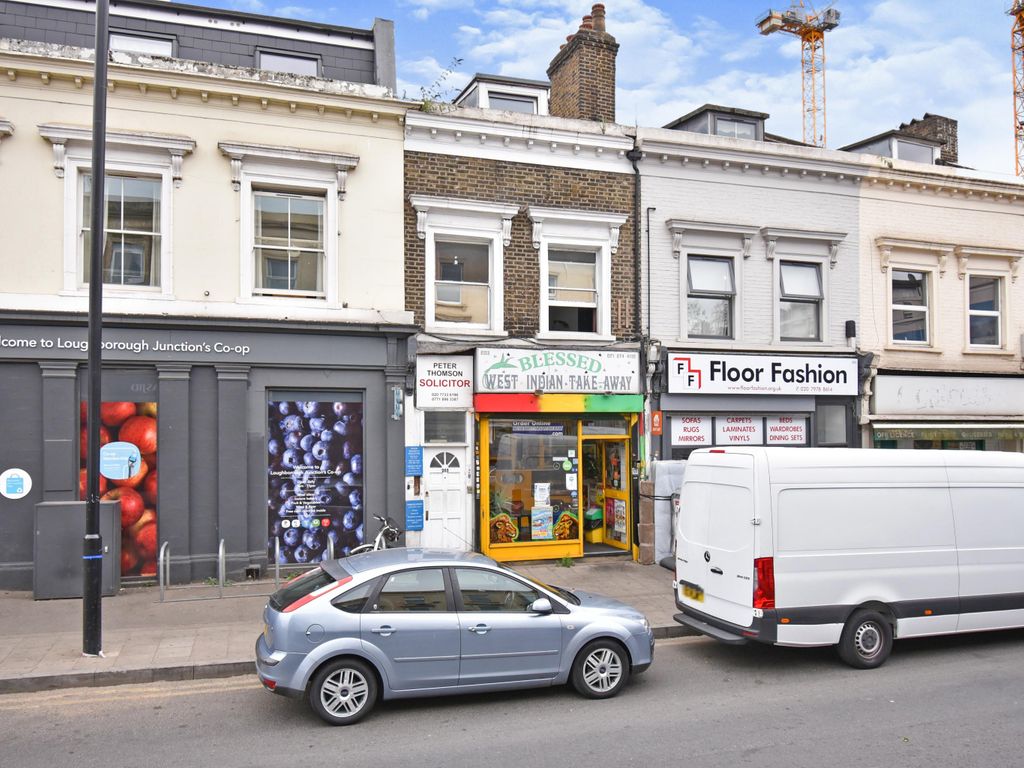 1 bed flat for sale in Coldharbour Lane, Loughborough Junction SW9, £255,000