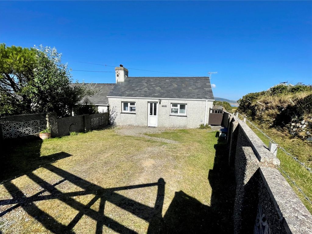 2 bed bungalow for sale in Cilan, Nr Abersoch, Gwynedd LL53, £275,000