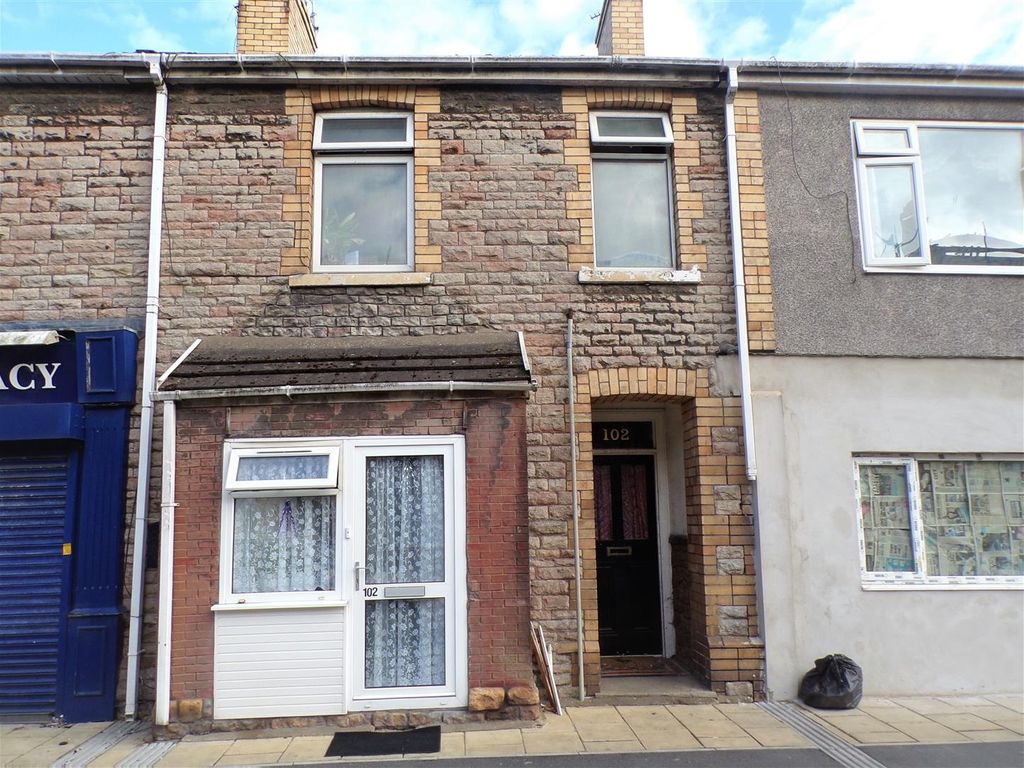 1 bed flat for sale in New Road, Porthcawl CF36, £85,000