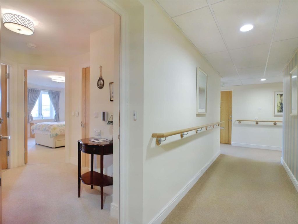 1 bed flat for sale in Talbot Court, Salop Street, Bridgnorth, Shropshire WV16, £108,000