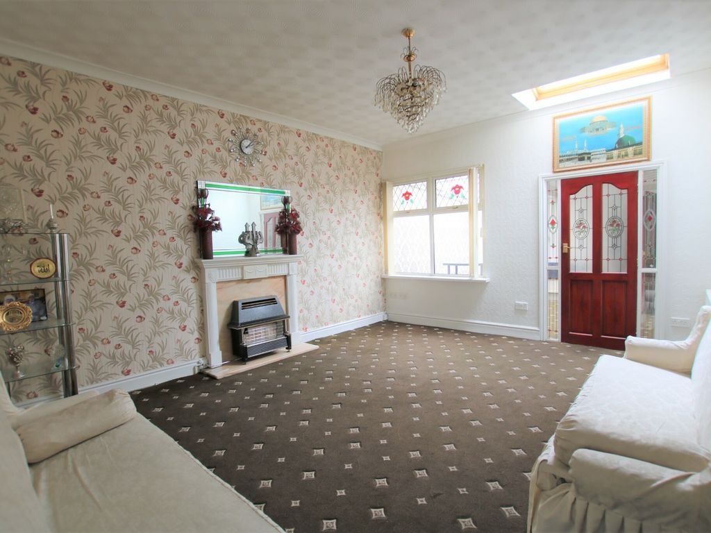 4 bed terraced house for sale in Cherry Street, Blackburn BB1, £139,950