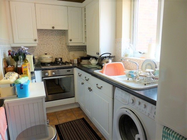 2 bed flat for sale in Henmore Place, Ashbourne DE6, £99,950