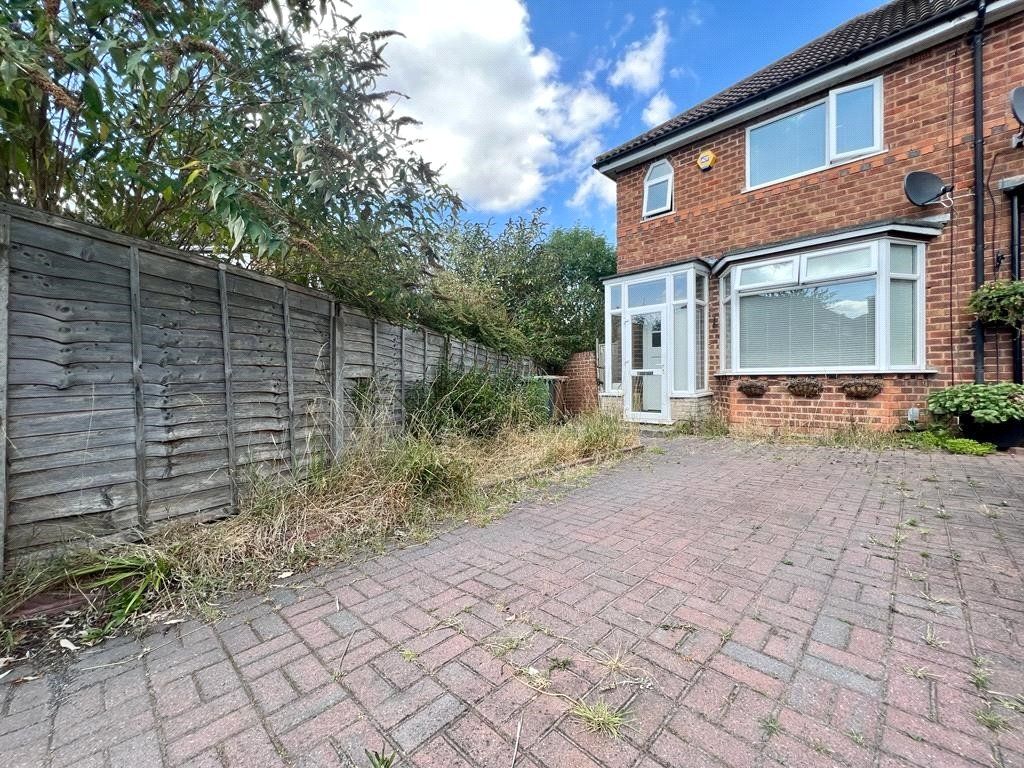 3 bed semi-detached house for sale in Hillside Croft, Solihull B92, £290,000