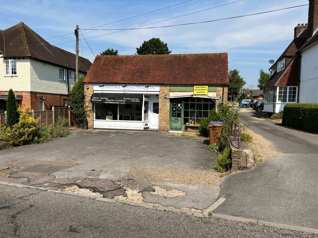 Retail premises for sale in 23A & 23B Station Road, Digswell, Welwyn AL6, £475,000