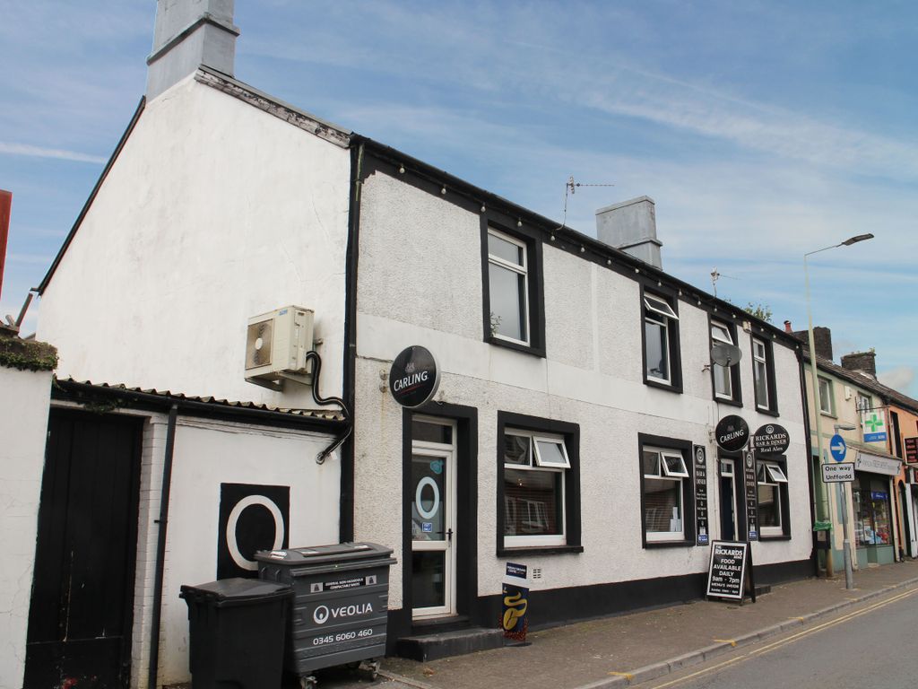 Pub/bar for sale in Park Street, Pontypridd CF37, £450,000