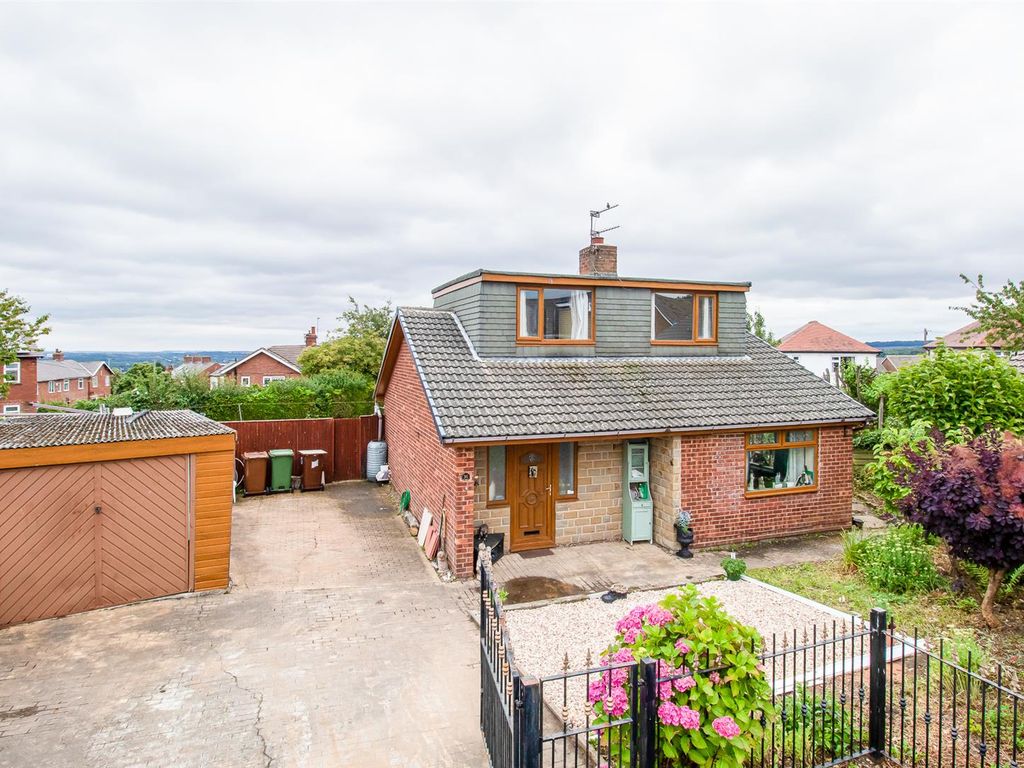 4 bed detached bungalow for sale in The Crescent, Netherton, Wakefield WF4, £320,000
