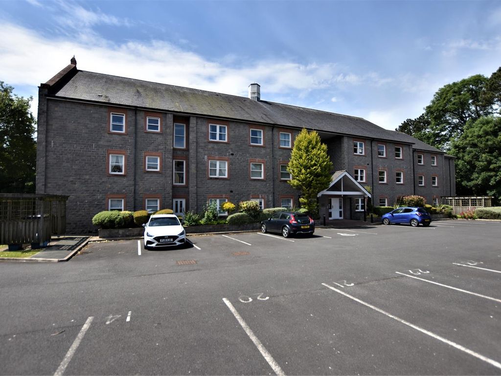2 bed flat for sale in Ford Park Crescent, Ulverston LA12, £82,500